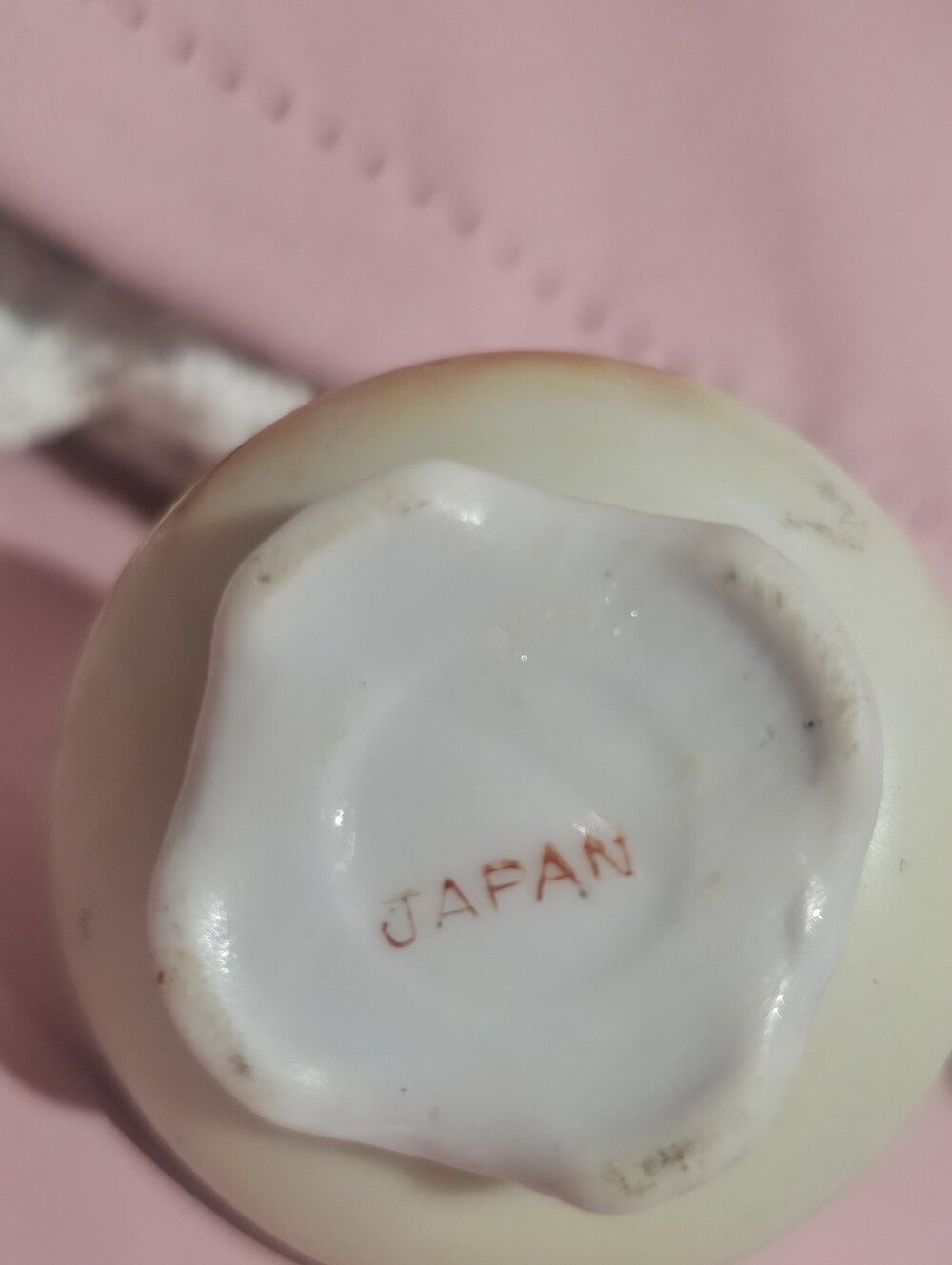 Vintage Mini Hand Painted Ceramic Japanese Vase - Picture 3 of 5